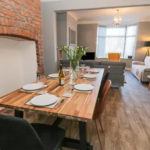  Holiday home Hilderthorpe House United Kingdom